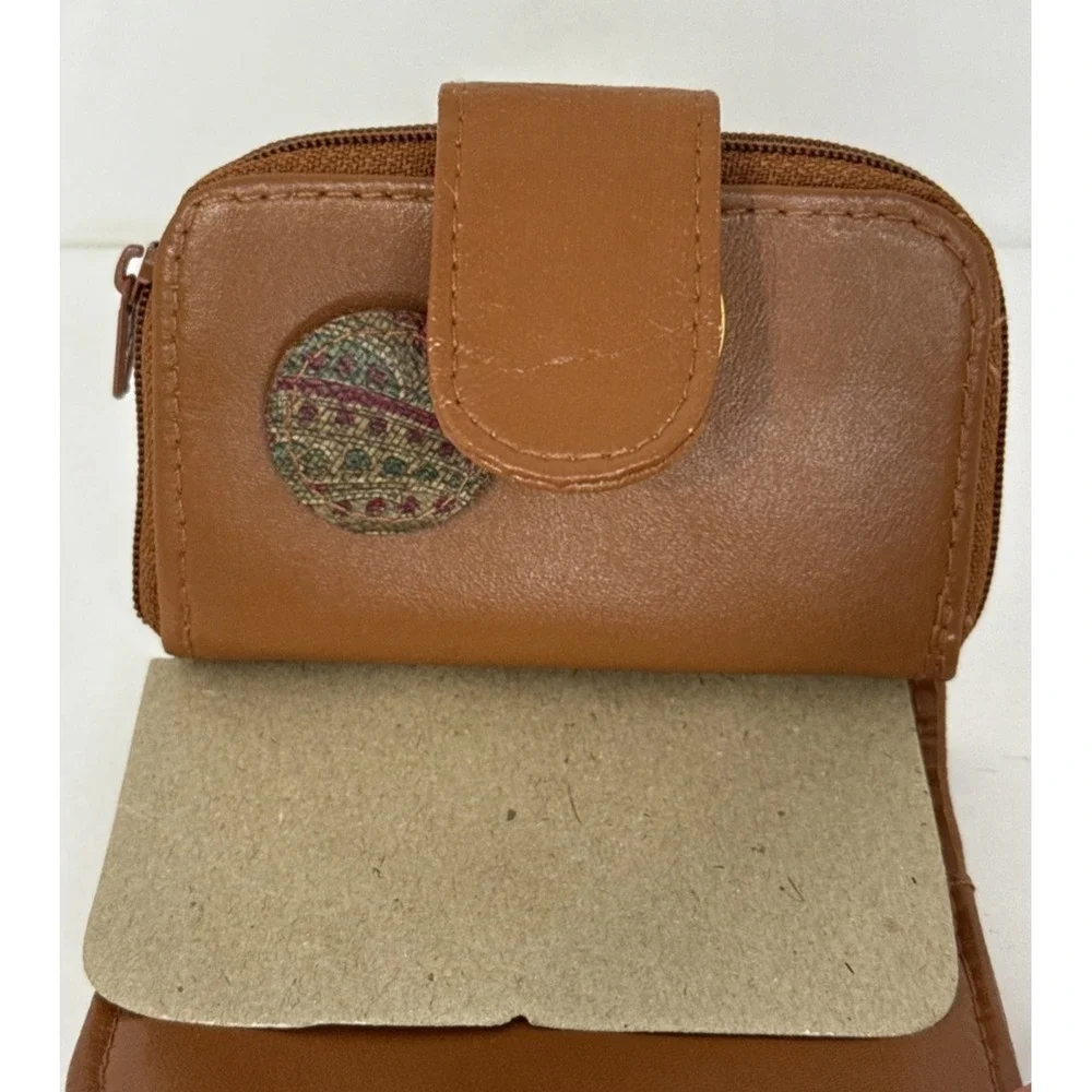 Green Paisley Fabric Wallet Womens Brown Trim Zip Closure Accessory